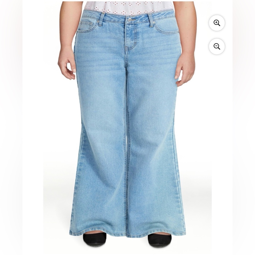 No Boundaries Baggy Flare Jeans